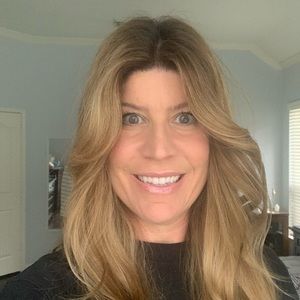 Meet your Posher, Izabella